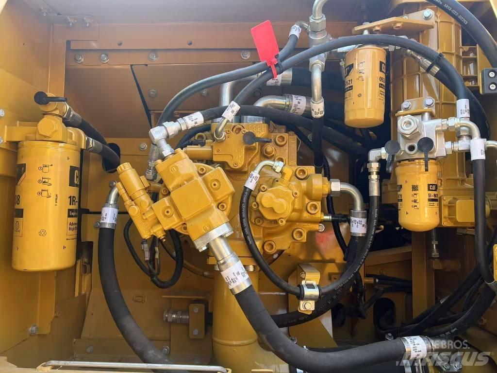 CAT 330 D 履带挖掘机