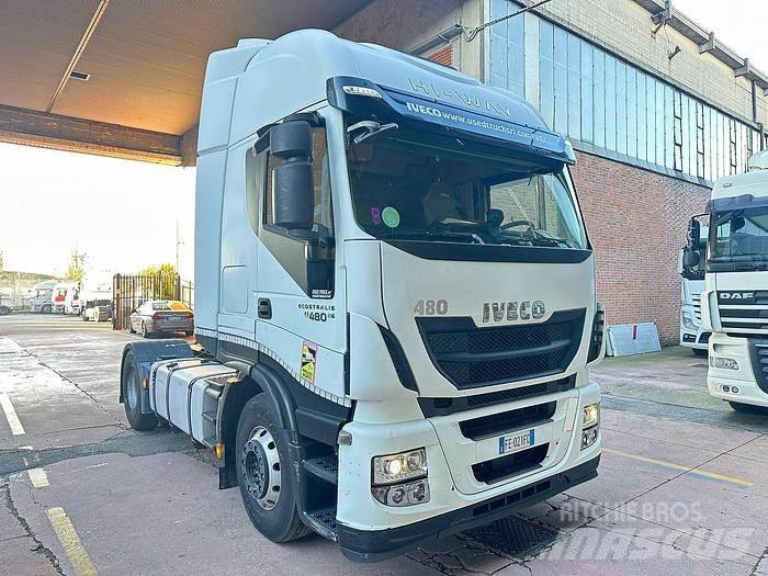 Iveco AS440E48 牵引车