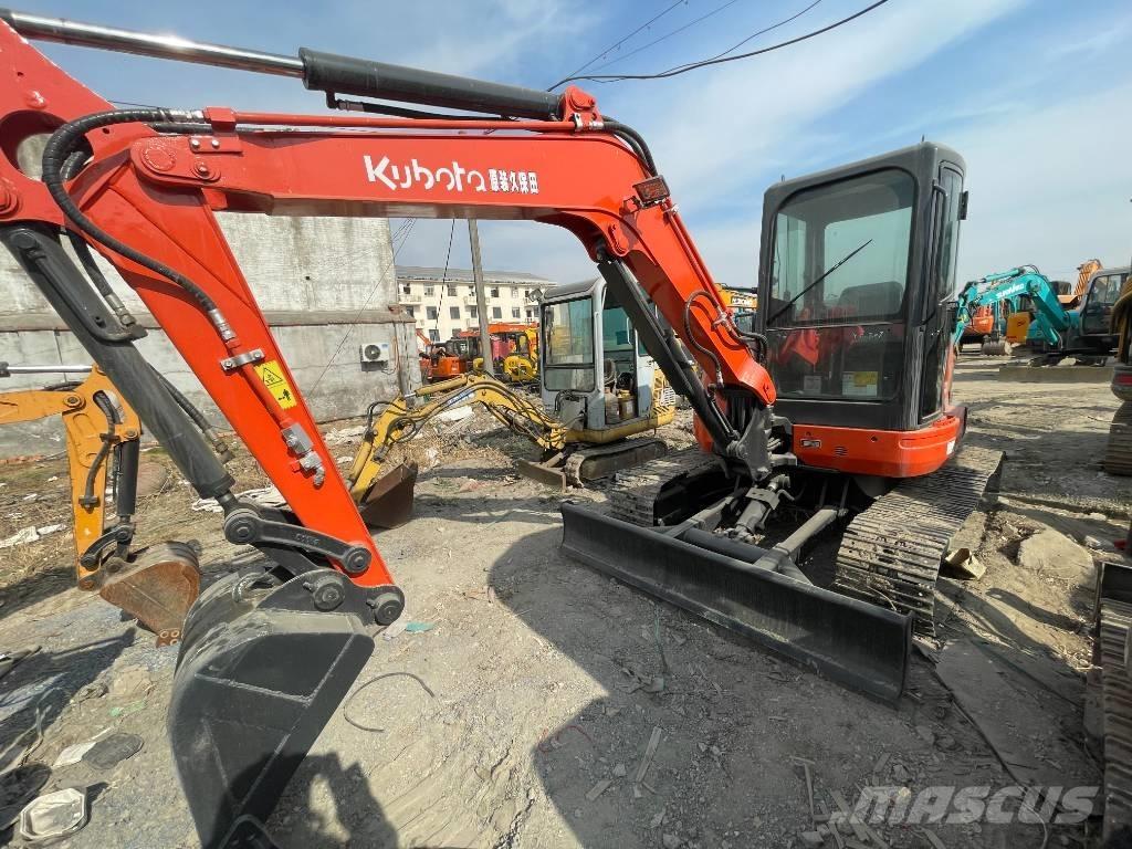 Kubota U 35 小型挖掘机