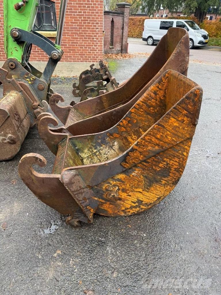 Hyundai R140W-9 轮式挖掘机