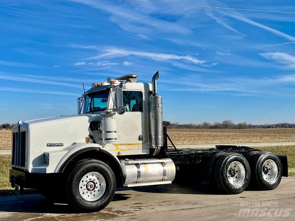 Kenworth T 800 牵引车