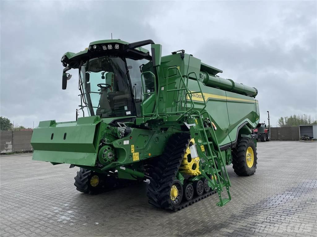 John Deere X9 - 1100 联合收割机
