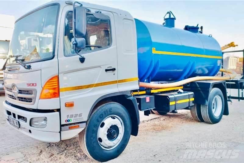 Hino 500 1326 其他货车