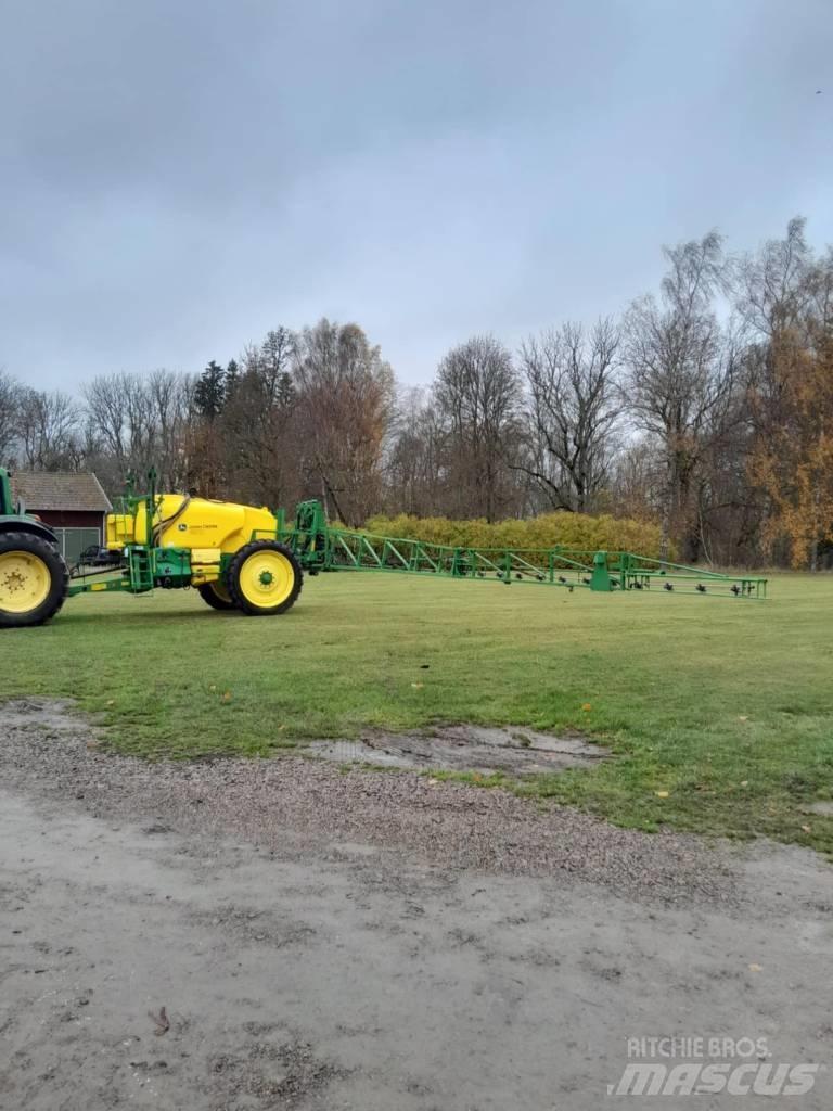 John Deere M 740 i 牵引式喷雾机