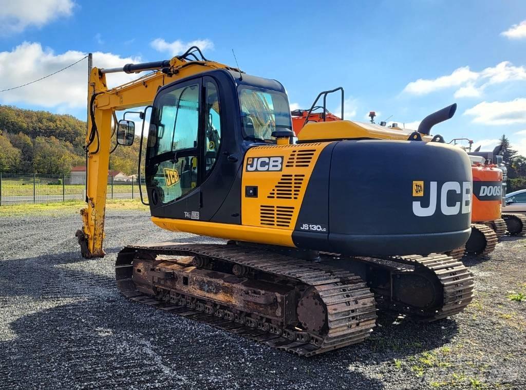 JCB JS 130 LC 履带挖掘机