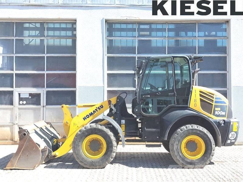 Komatsu WA 100 M-7 滑移装载机