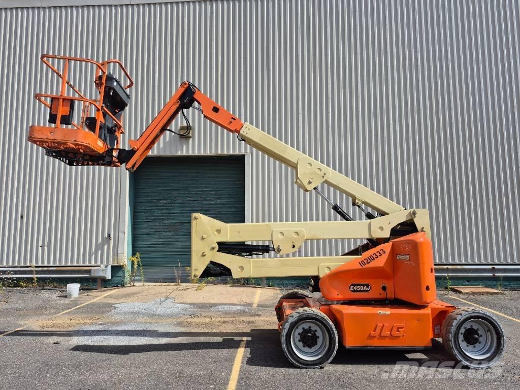 JLG E 450 AJ 曲臂高空工作平台