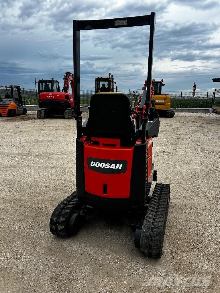 Doosan DX 10 Z 小型挖掘机