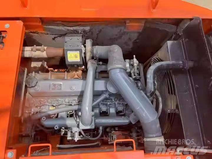 Doosan DH150W-7 轮式挖掘机