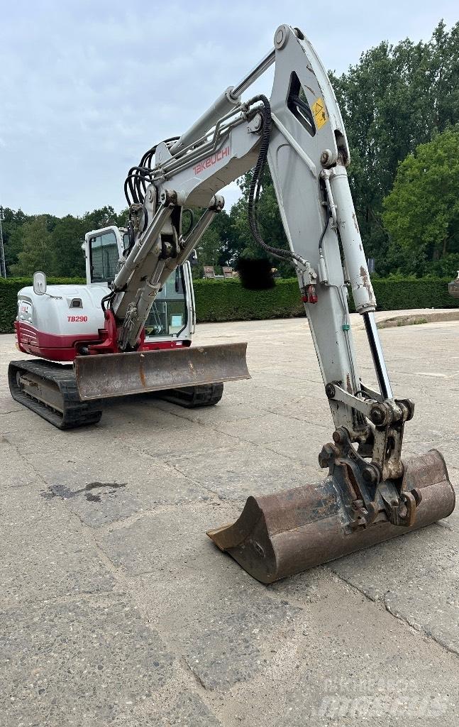 Takeuchi TB 290 中型挖掘机
