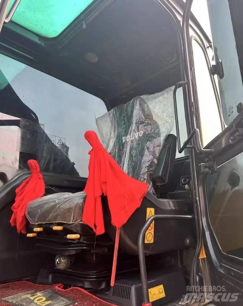 Volvo EC 240 履带挖掘机