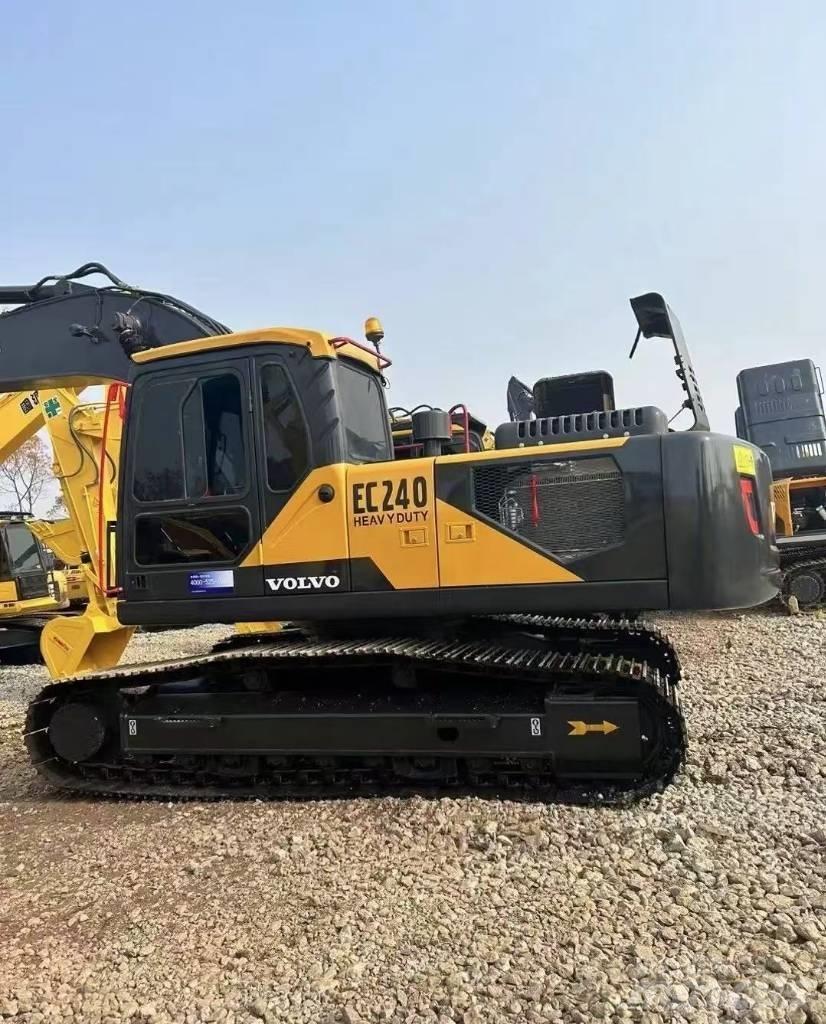 Volvo EC 240 履带挖掘机