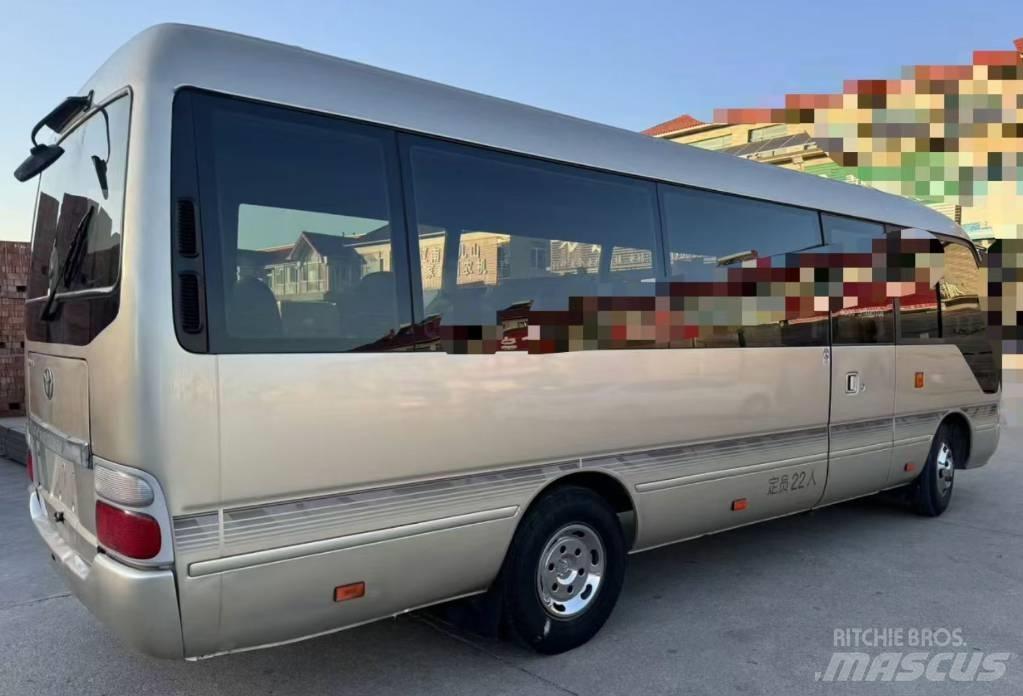 Toyota Coaster 公路客运汽车
