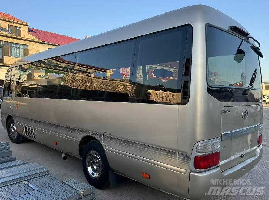 Toyota Coaster 公路客运汽车