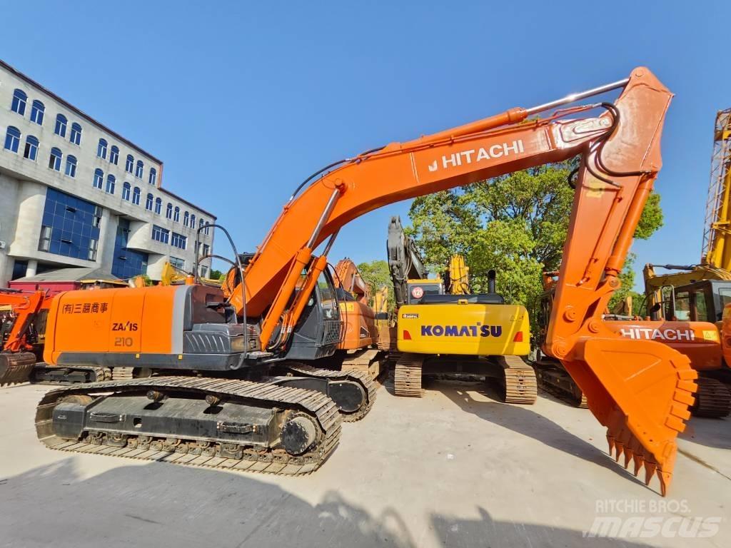 Hitachi ZX 210 履带挖掘机