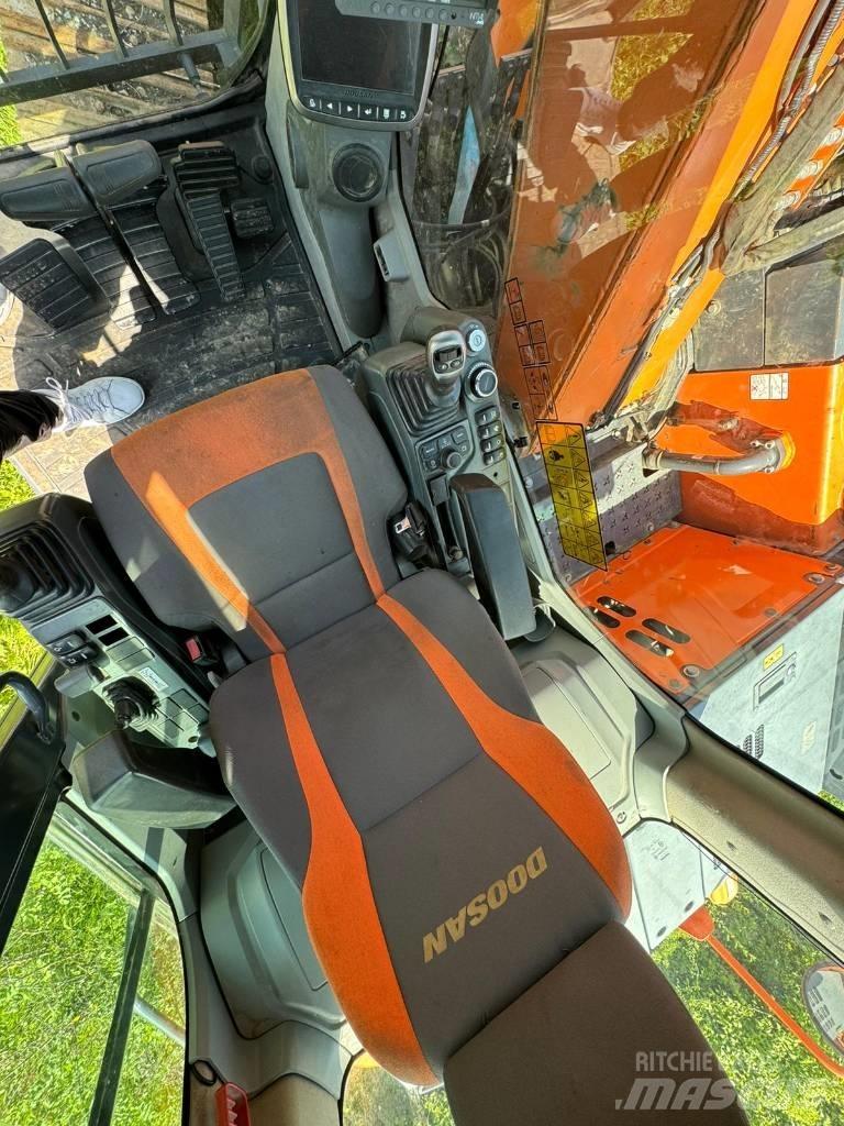 Doosan DX 140 LCR 履带挖掘机