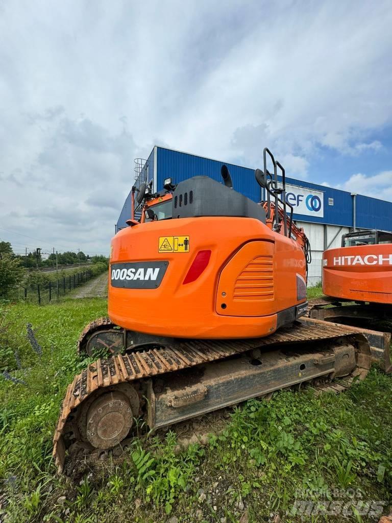 Doosan DX 140 LCR 履带挖掘机