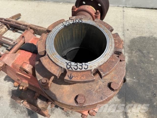 Warman dredge pump. 挖泥机