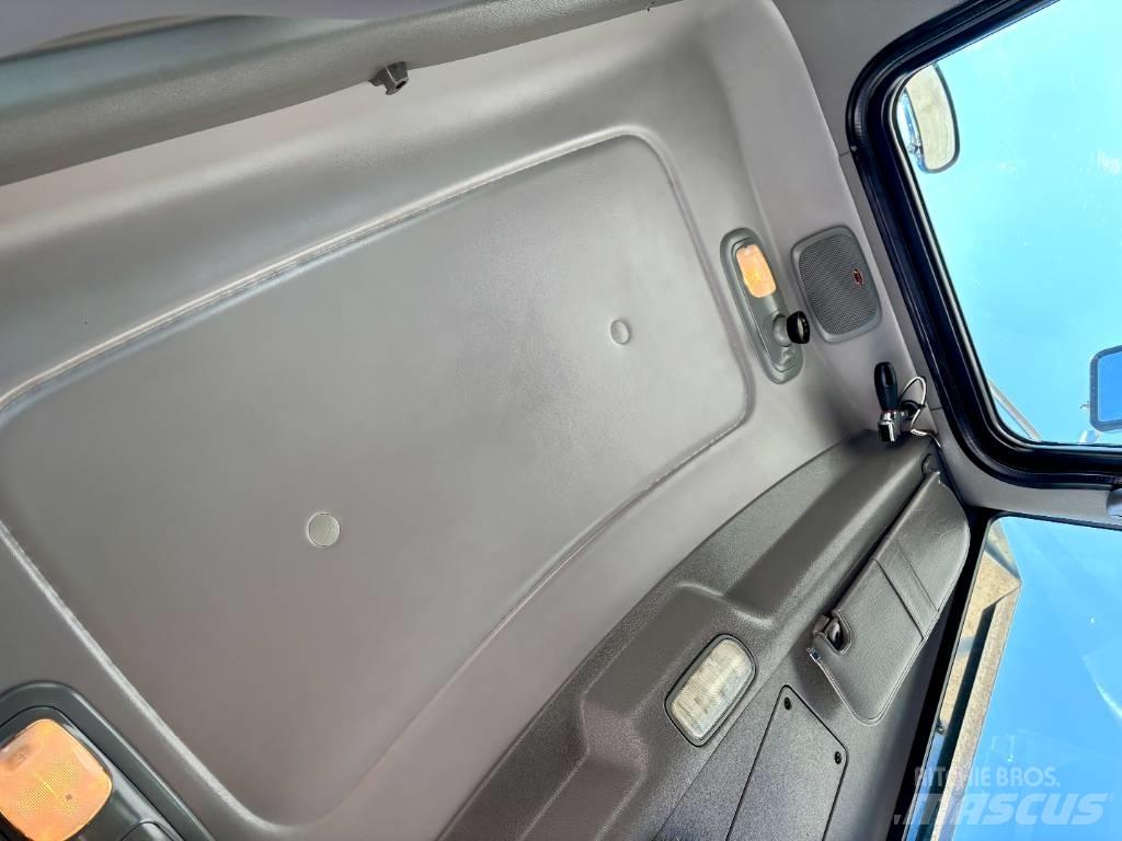 Peterbilt 365 牵引车