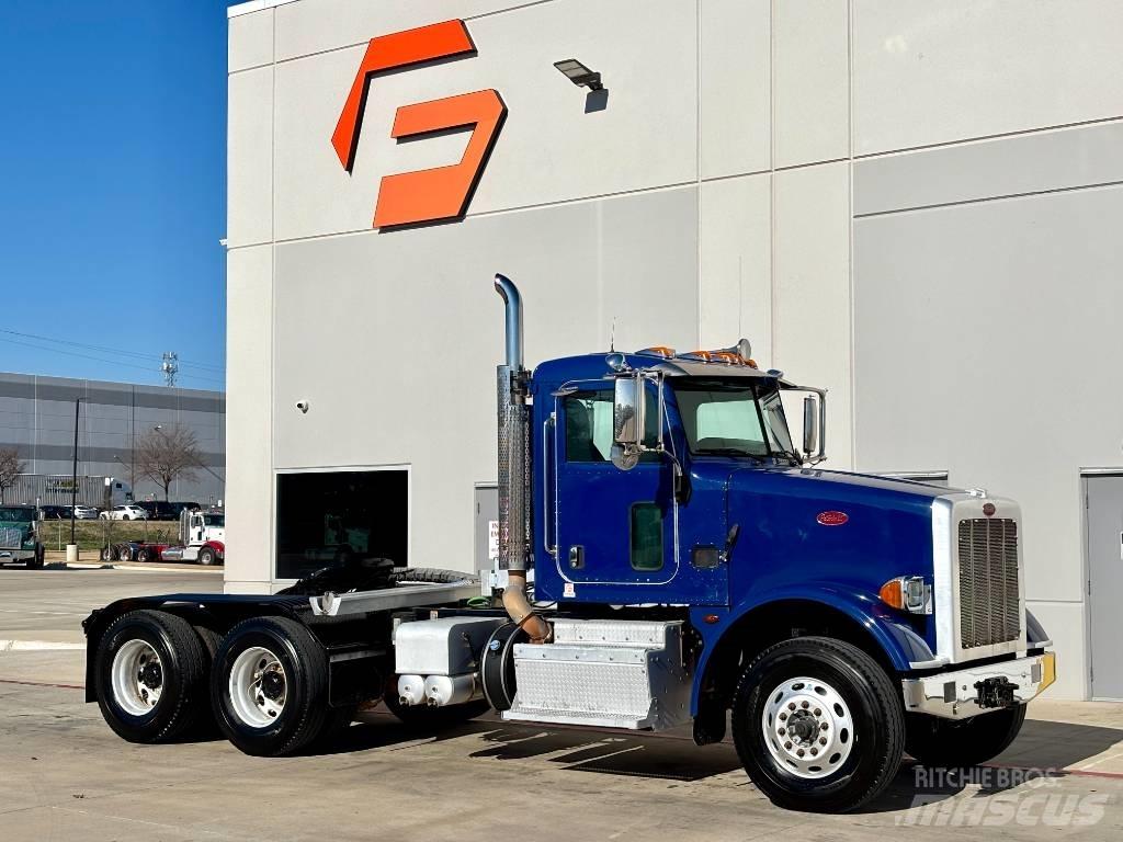 Peterbilt 365 牵引车