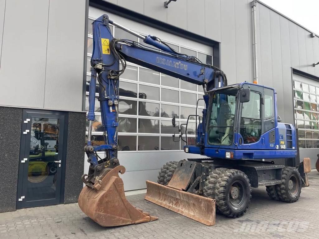 Komatsu PW148-8 轮式挖掘机