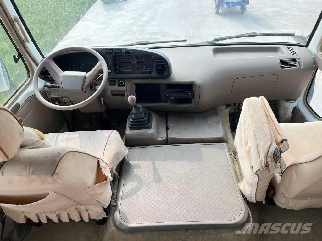 Toyota Coaster Bus 迷你巴士