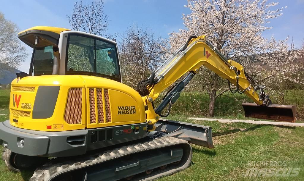 Wacker Neuson ET90 中型挖掘机