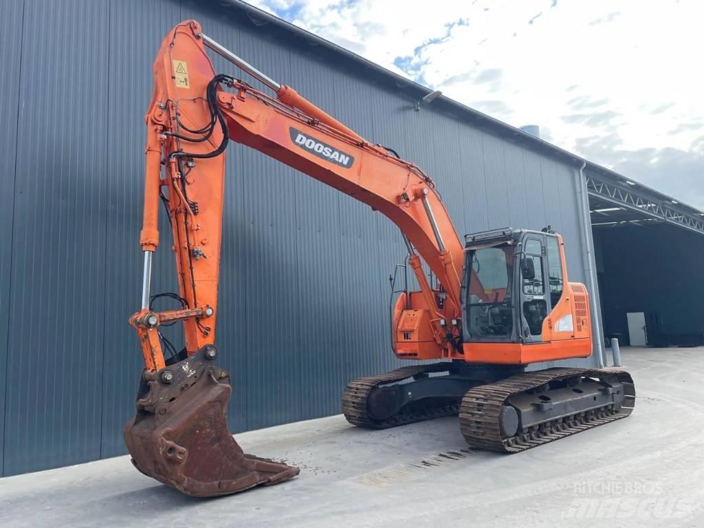 Doosan DX235LCR 履带挖掘机