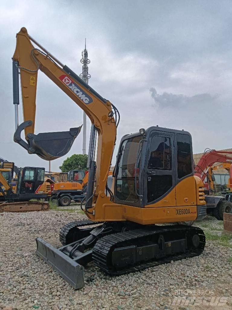 XCMG XE 60 DA 小型挖掘机