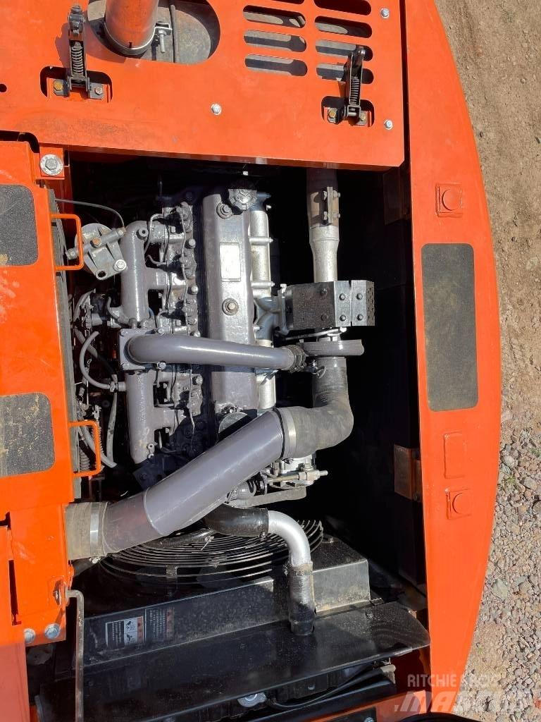 Doosan 150 轮式挖掘机