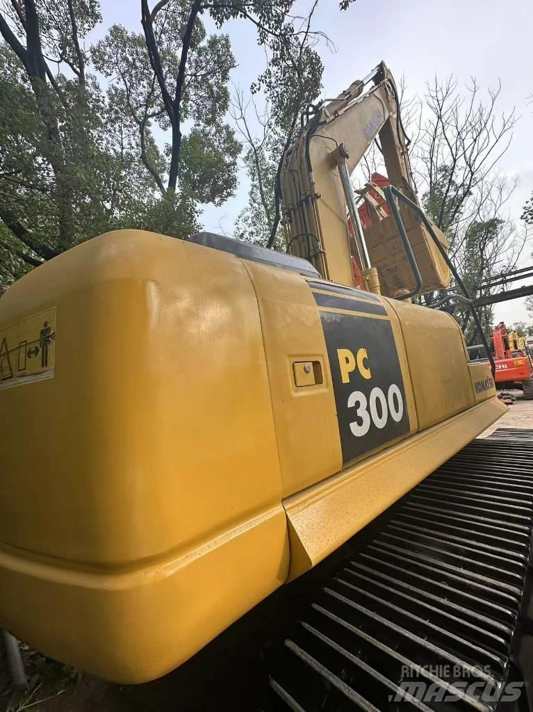 Komatsu PC 300 履带挖掘机
