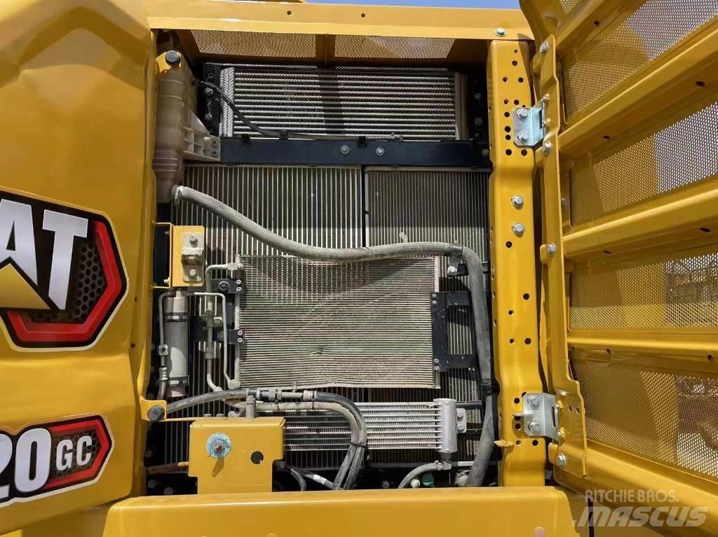 CAT 320gc 履带挖掘机