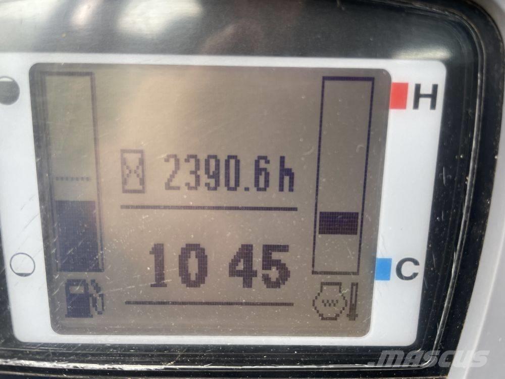 Kubota KX 080-4 中型挖掘机