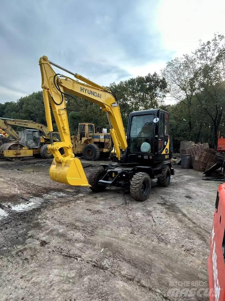 Hyundai R60-7 轮式挖掘机