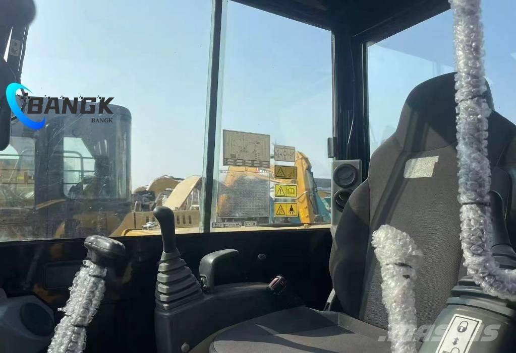 CAT 305.5 E 小型挖掘机