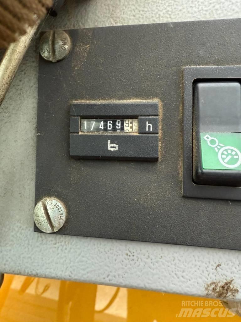 Liebherr LTM1055/1 全地面起重机︳移动式起重机