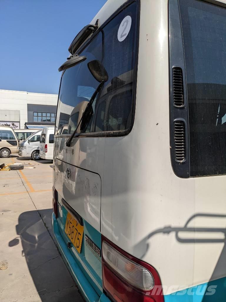Toyota Coaster Bus 迷你巴士