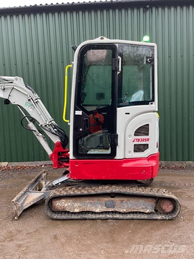 Takeuchi TB 325 R 小型挖掘机