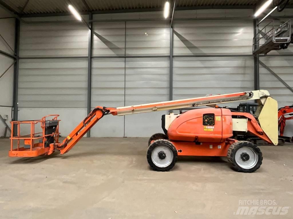 JLG 600 AJ 曲臂高空工作平台