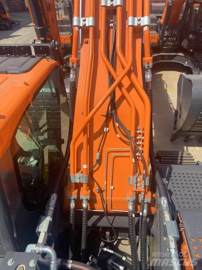 Develon DX 400 履带挖掘机