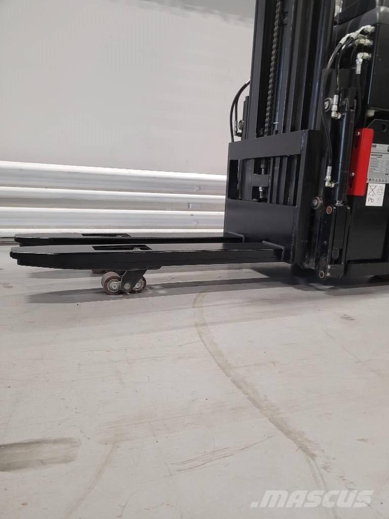 Rocla SST 16 ACI 行走式堆垛机