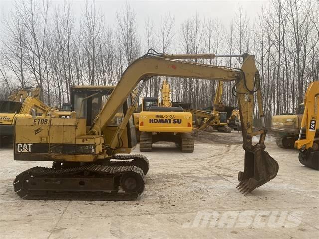 CAT E70B 履带挖掘机