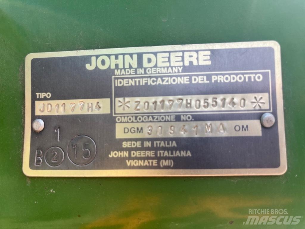 John Deere 1177 联合收割机