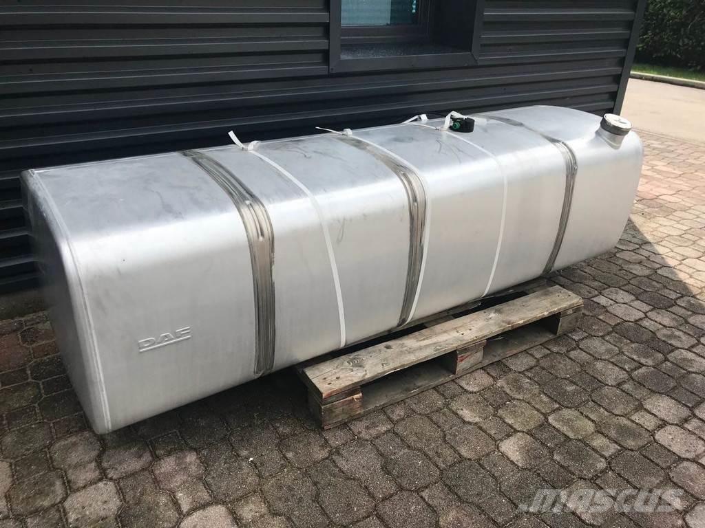DAF 850 L 燃料和油箱