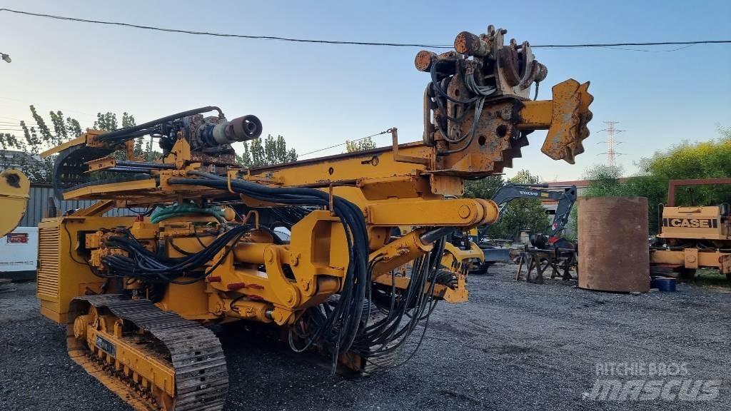 Klemm KR 803 工程钻机