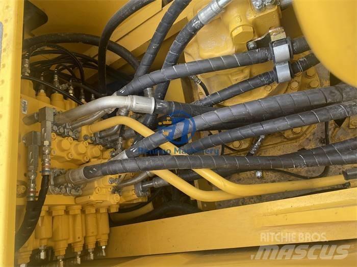 Komatsu PC 240 -8 履带挖掘机