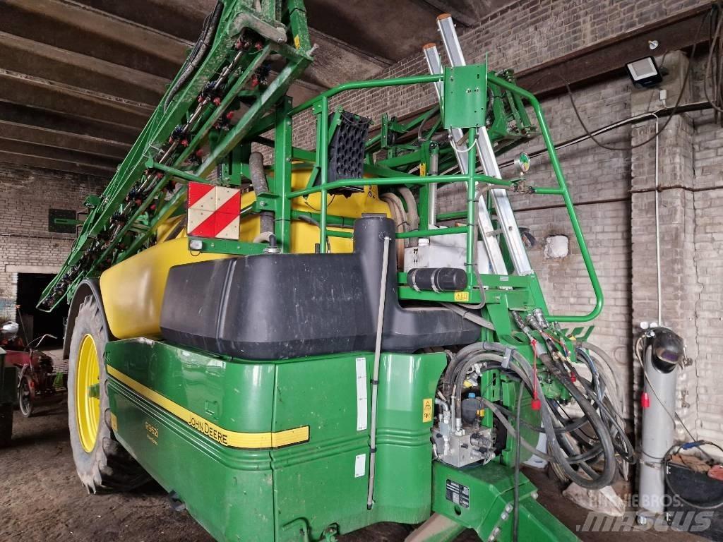 John Deere R 962 i 牵引式喷雾机