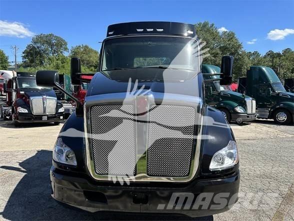 Kenworth T680 牵引车