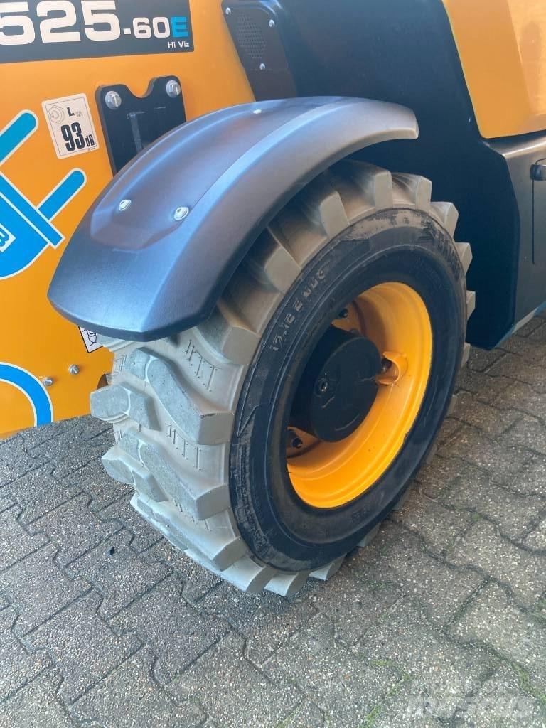 JCB 525-60 E 伸缩臂叉装车|叉装车
