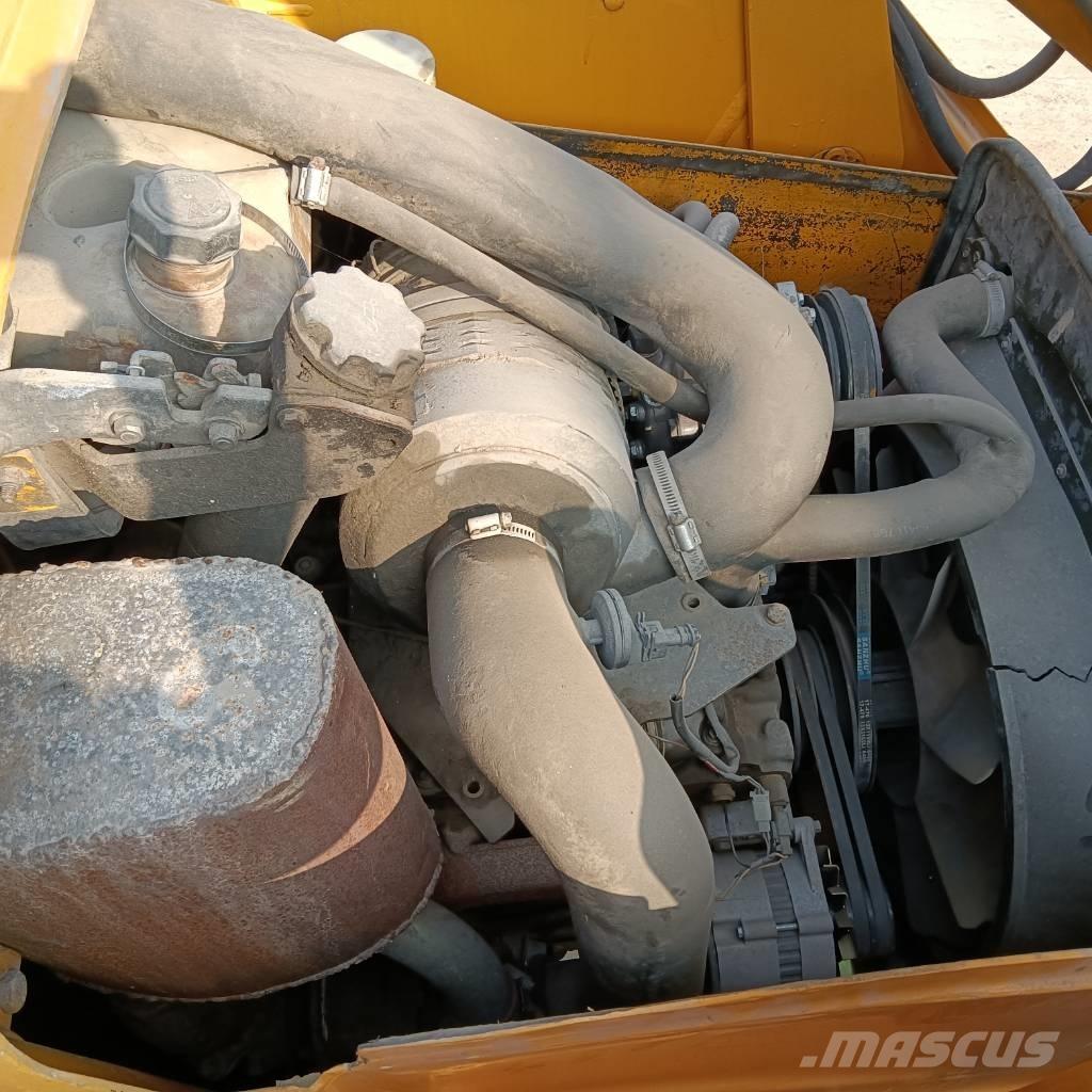 JCB 3CX 反铲装载机